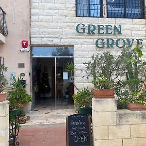 Green Grove Guest House